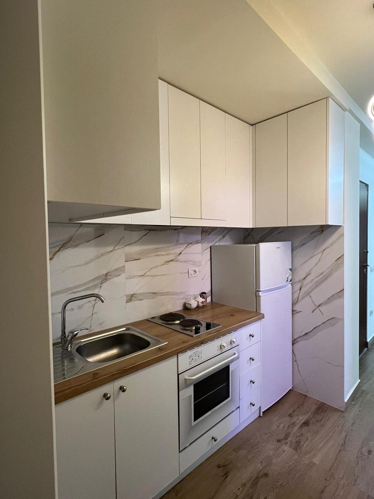 Condor Center Luxury Apartment Tirana Exterior photo