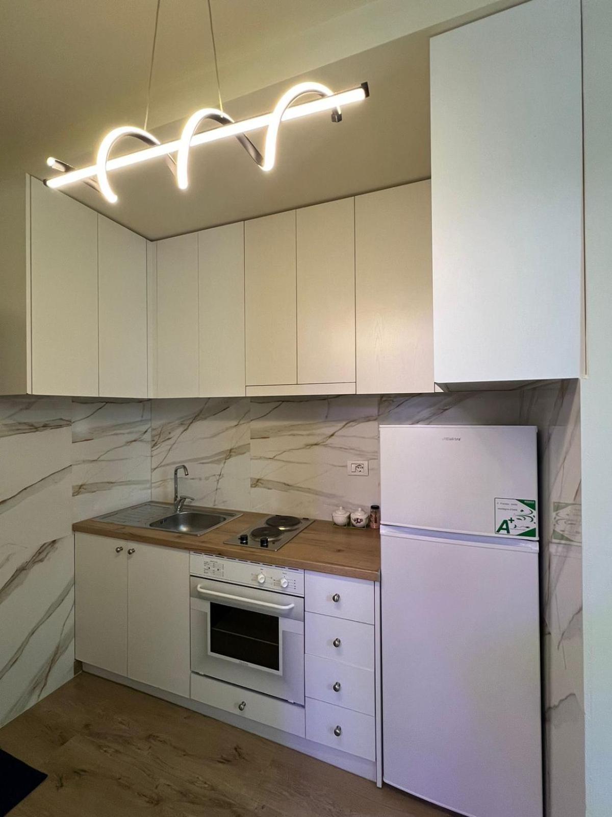 Condor Center Luxury Apartment Tirana Exterior photo